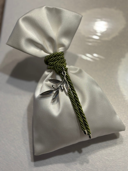Olive leaf keychain Bonboniere