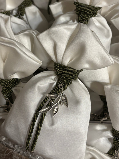 Olive leaf keychain Bonboniere